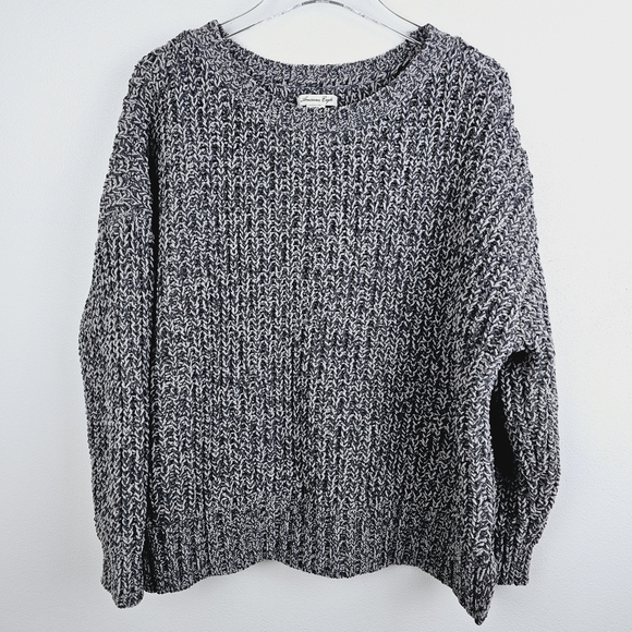 American Eagle Two-Tone Gray Sweater NWT - Picture 1 of 8